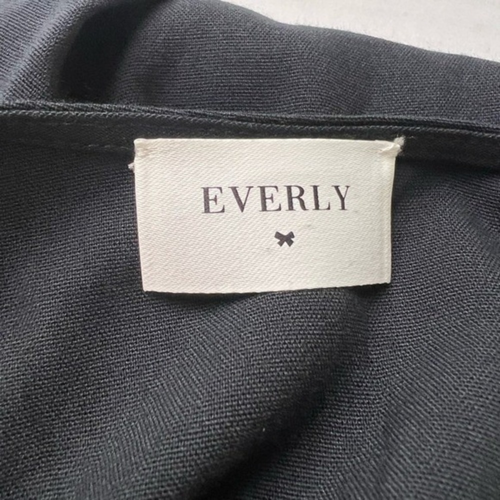 Everly Black Wrap Midi Dress Deep V-Neck Flutter Sleeve Ruffle Small - Picture 6 of 9